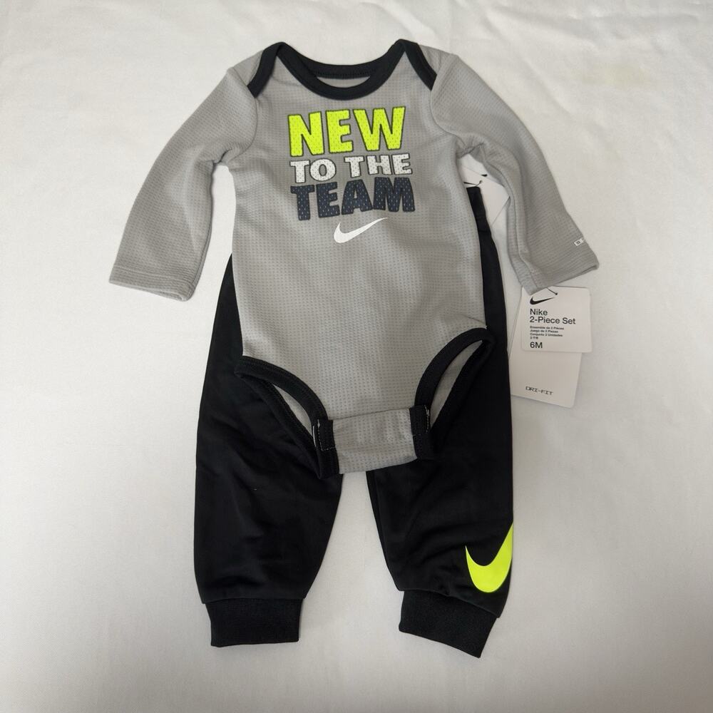 Nike Baby Boys' 2-Piece Bodysuit and Sweatpants Set 6 Months Grey Black
